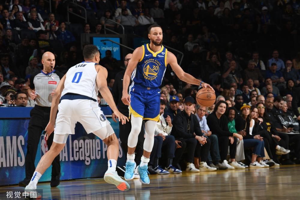 己儿时偶像 己儿时偶像